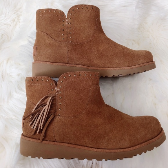 NWOB UGG Cindy Genuine Shearling - Picture 7 of 8